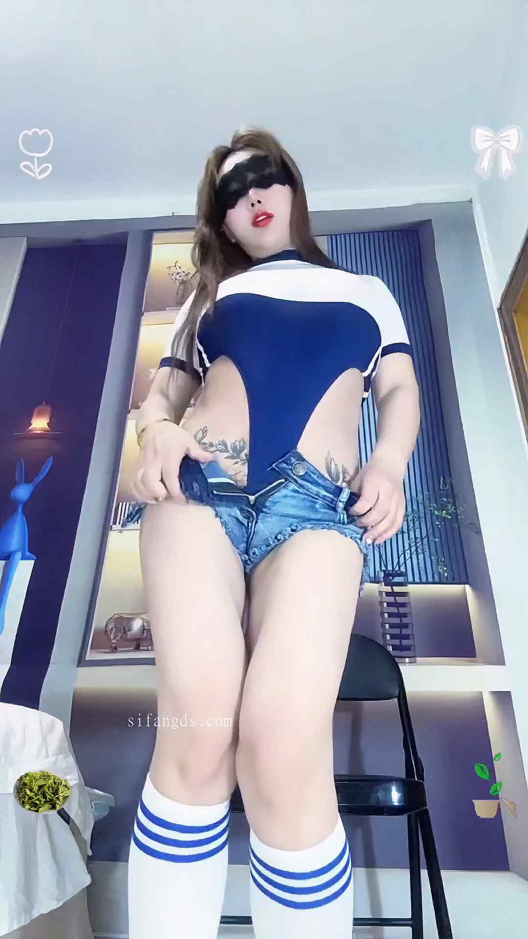 7